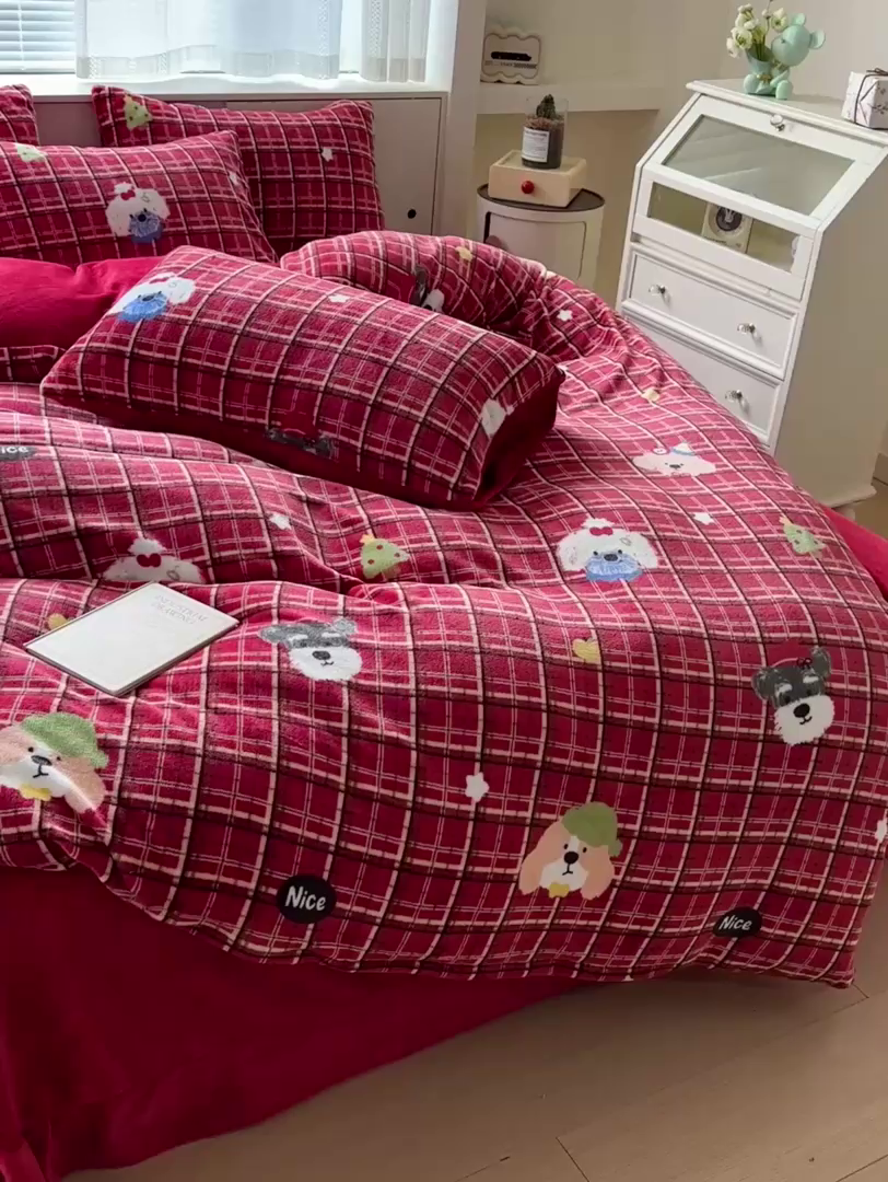 91家纺网 家纺一手货源 找家纺 梦莱斯 2025新款加厚保暖双面牛奶绒四件套 圣诞王