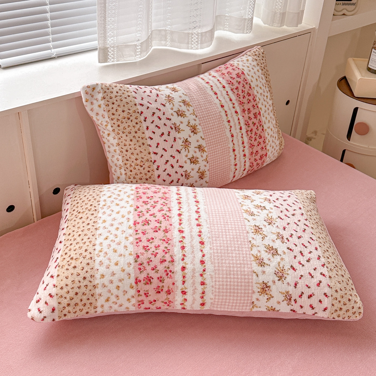 91家纺网 家纺一手货源 找家纺 梦莱斯 2025新款加厚保暖双面牛奶绒四件套 桃之夭夭