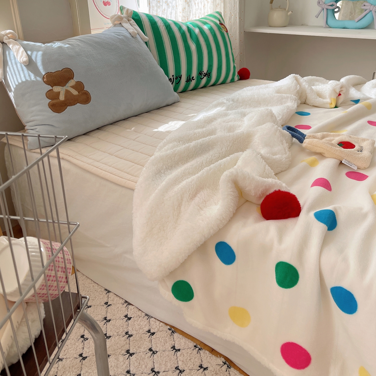 91家纺网 家纺一手货源 找家纺 轻奢坊 2025新款博主风豹纹牛奶绒羊羔绒毛毯 毯子-波点