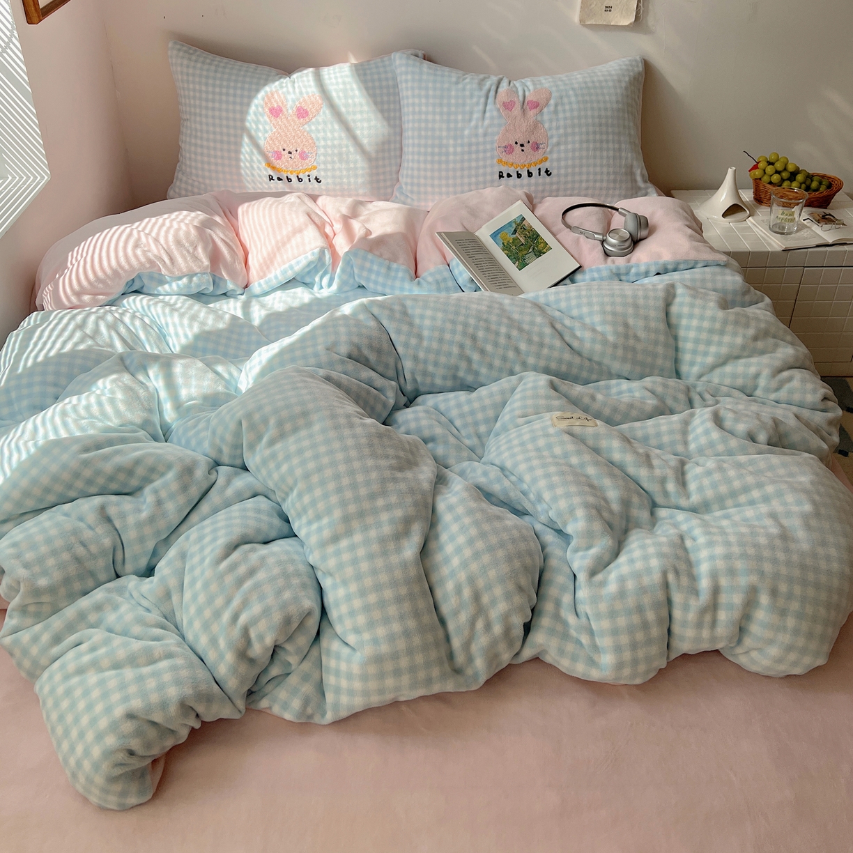 轻奢坊 2025新款牛奶绒慵懒格子可爱毛巾绣四件套系列 慵懒海盐