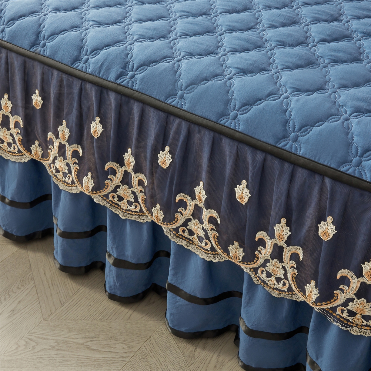 91家纺网 家纺一手货源 找家纺 （总）好儿喜家纺 2025新款A类水洗棉床裙-巴伦系列