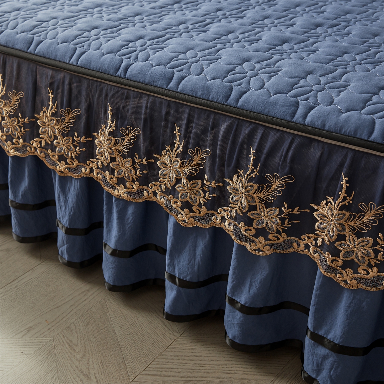 91家纺网 家纺一手货源 找家纺 （总）好儿喜家纺 2025新款A类水洗棉床裙-馨享系列