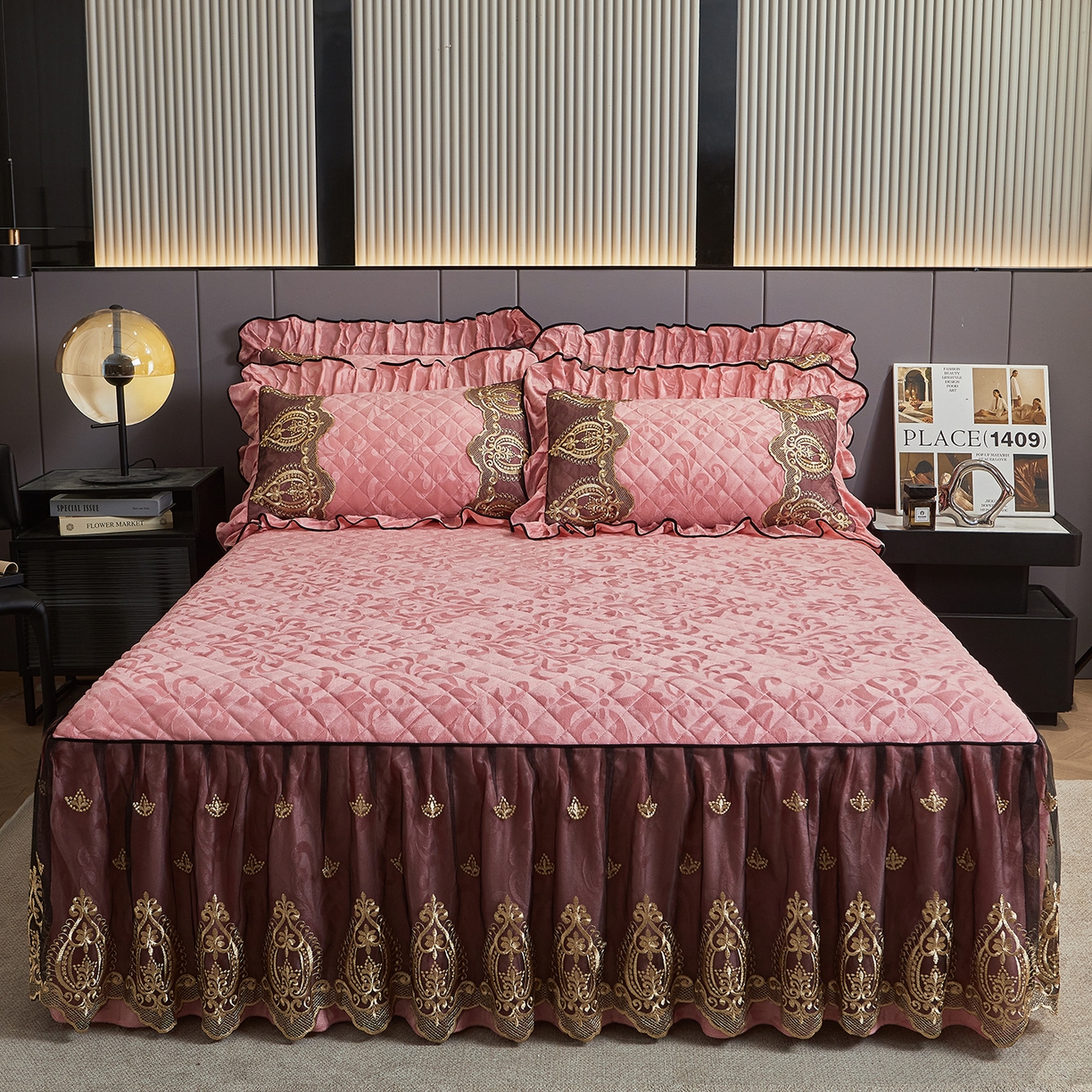 91家纺网 家纺一手货源 找家纺 （总）好儿喜家纺 2025新款天鹅绒床裙款三件套-圣罗兰系列