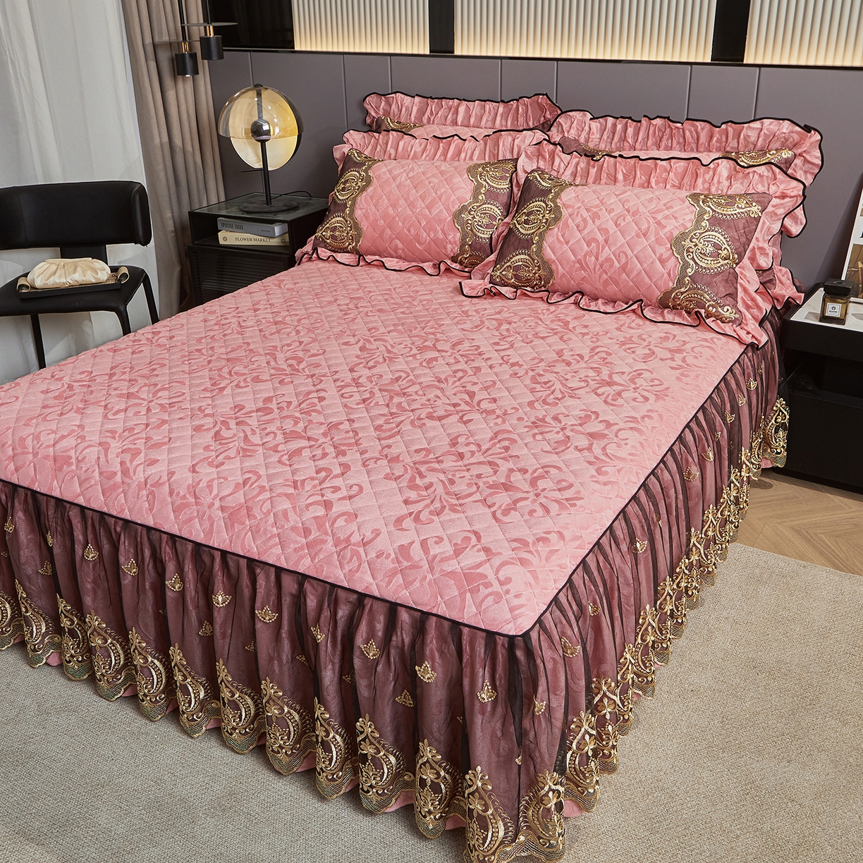 91家纺网 家纺一手货源 找家纺 （总）好儿喜家纺 2025新款天鹅绒床裙款三件套-圣罗兰系列