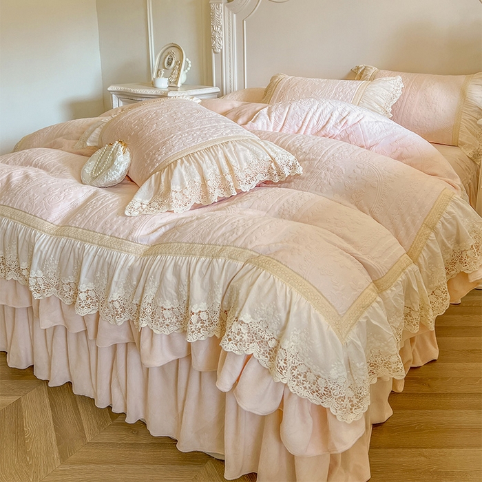 （总）好儿喜家纺 2025新款法式雕花牛奶绒四件套床裙款-拾光里系列