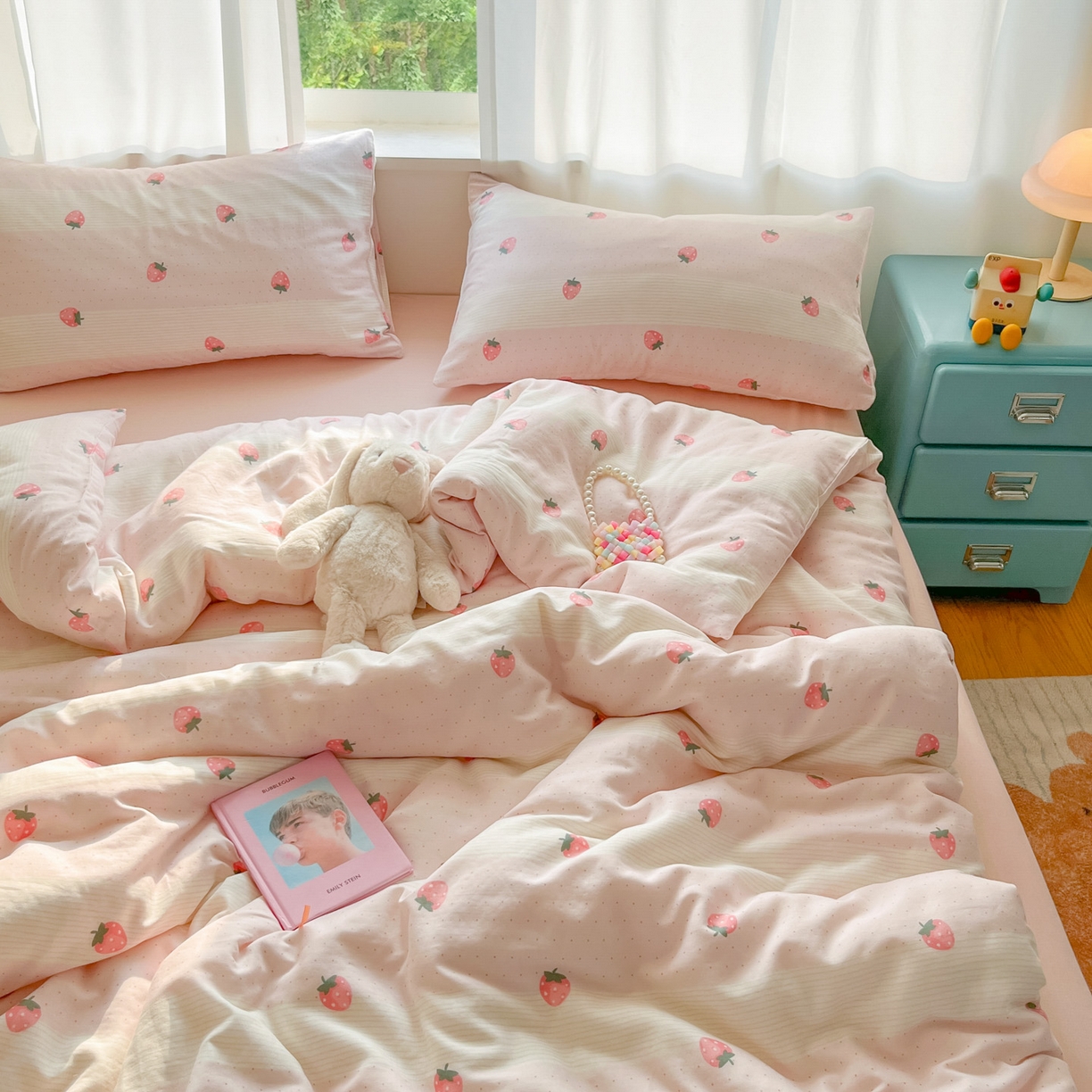 91家纺网 家纺一手货源 找家纺 一比一家纺 2025新款全棉双层纱四件套草莓