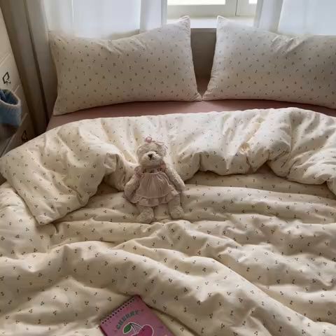 91家纺网 家纺一手货源 找家纺 一比一家纺 2025新款全棉双层纱四件套樱桃丸子