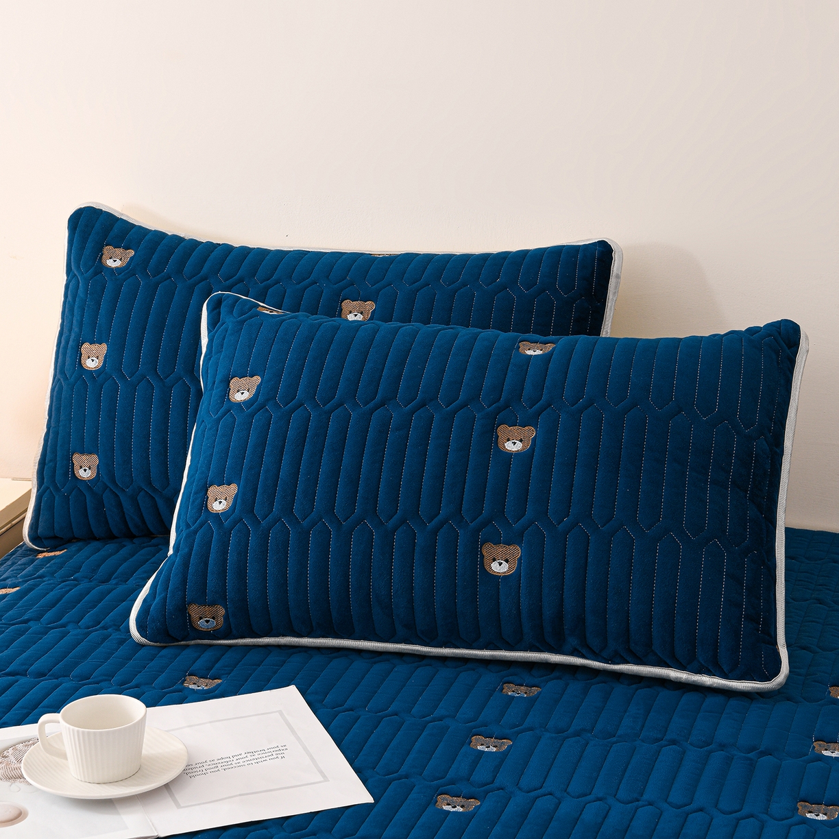 91家纺网 家纺一手货源 找家纺 （总）推推家纺 2025新款刺绣夹棉宝宝绒床笠牛奶绒床垫保护套