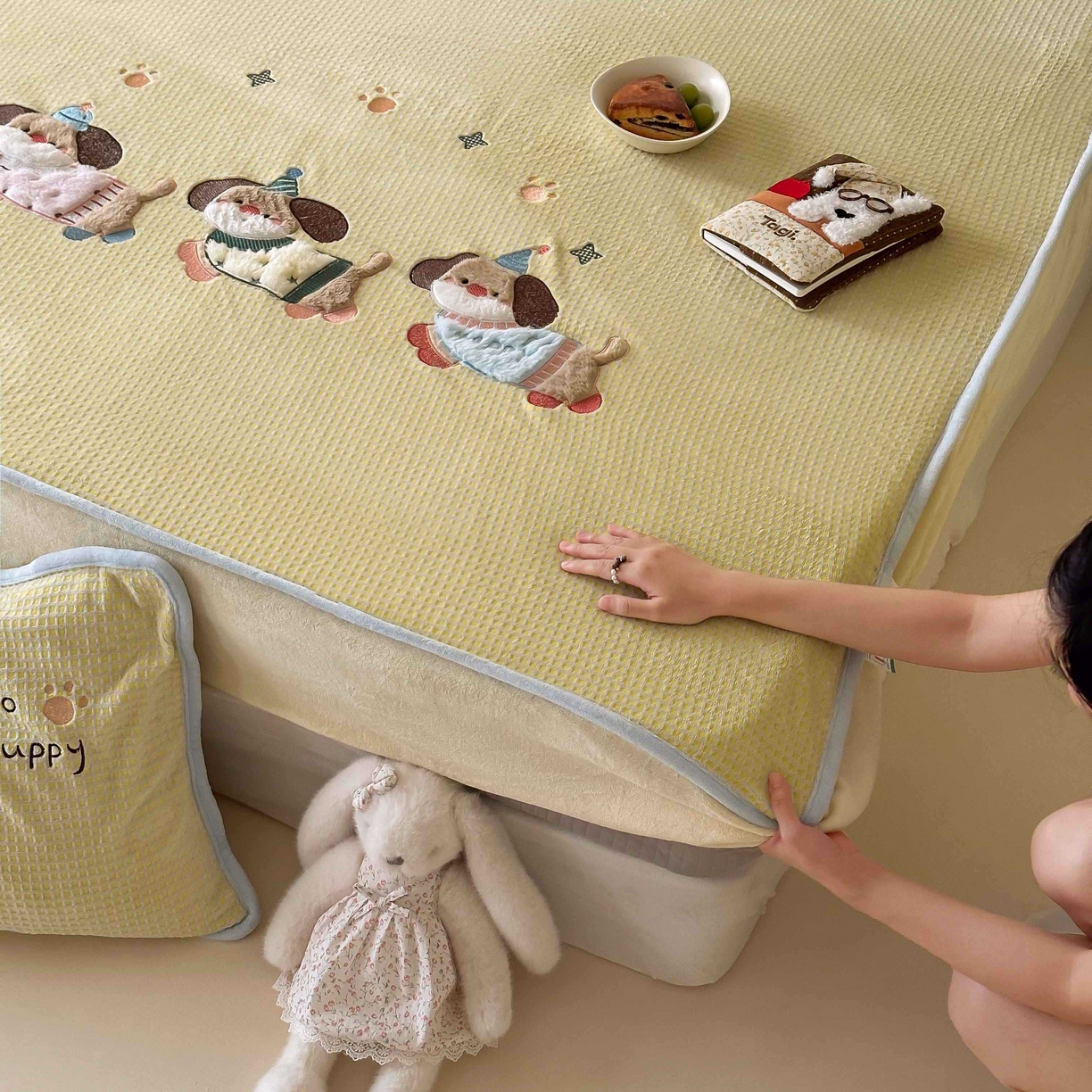 Sweet dreams甜梦 2025新款华夫格绒兔毛贴布床笠三件套 三只小狗黄