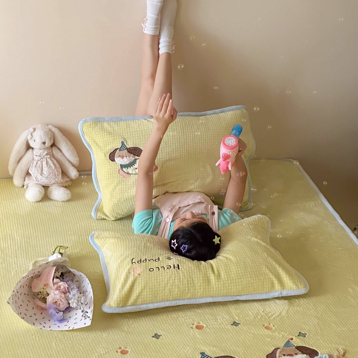 91家纺网 家纺一手货源 找家纺 Sweet dreams甜梦 2025新款华夫格绒兔毛贴布床笠三件套 三只小狗黄