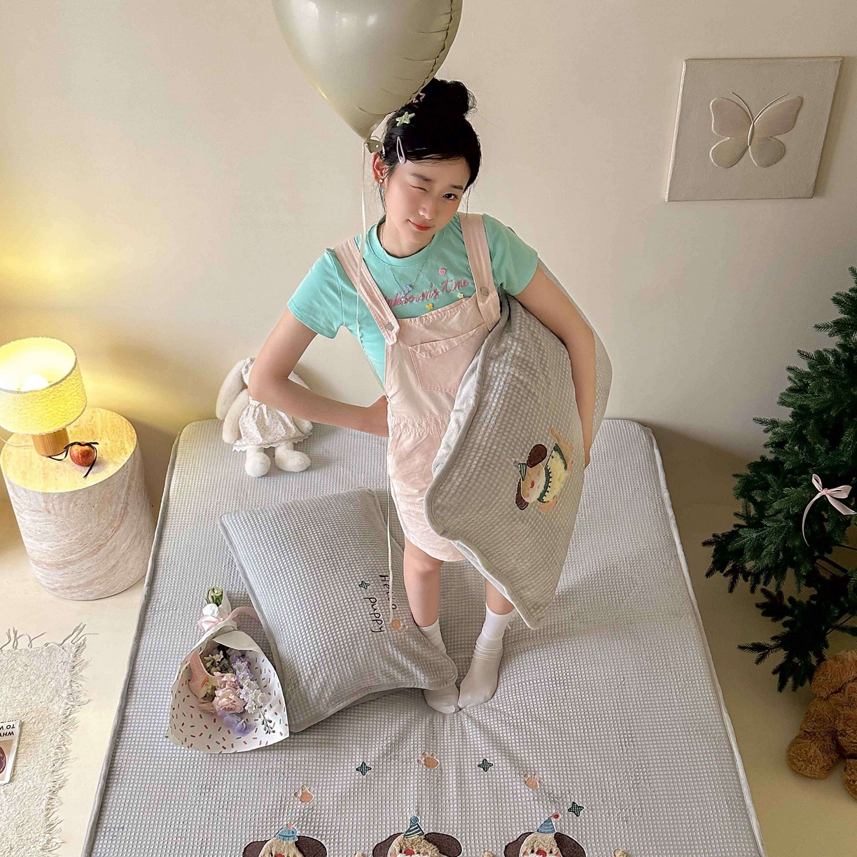 91家纺网 家纺一手货源 找家纺 Sweet dreams甜梦 2025新款华夫格绒兔毛贴布床笠三件套 三只小狗灰