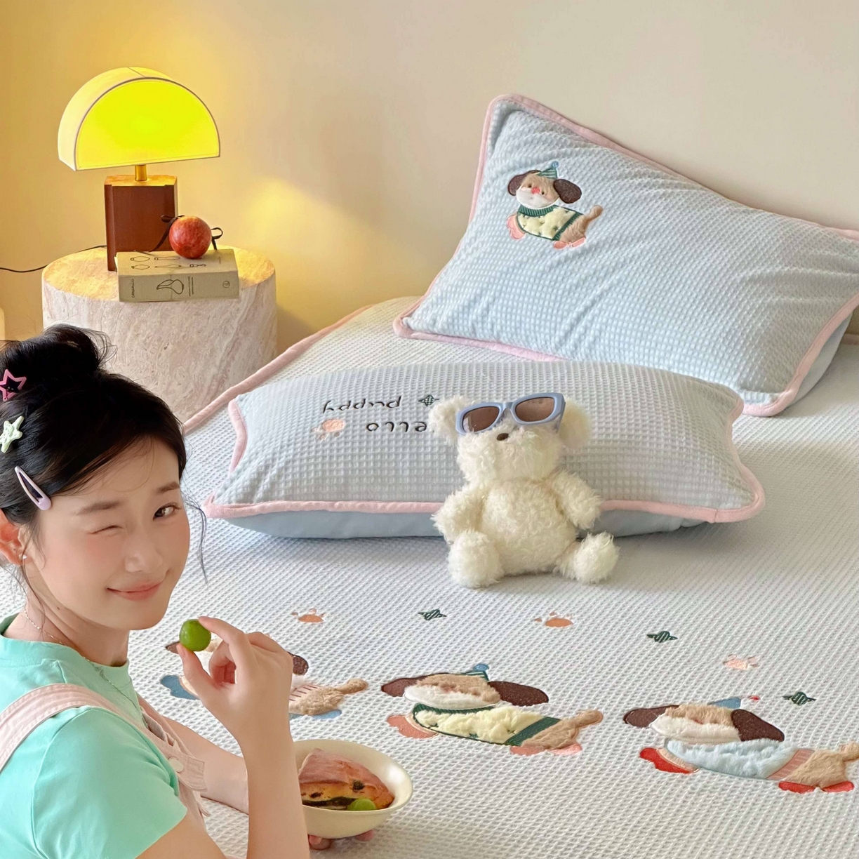 91家纺网 家纺一手货源 找家纺 Sweet dreams甜梦 2025新款华夫格绒兔毛贴布床笠三件套 三只小狗蓝