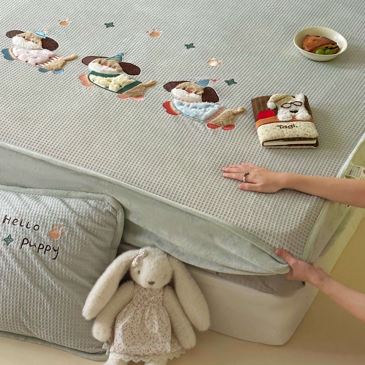 Sweet dreams甜梦 2025新款华夫格绒兔毛贴布床笠三件套 三只小狗绿