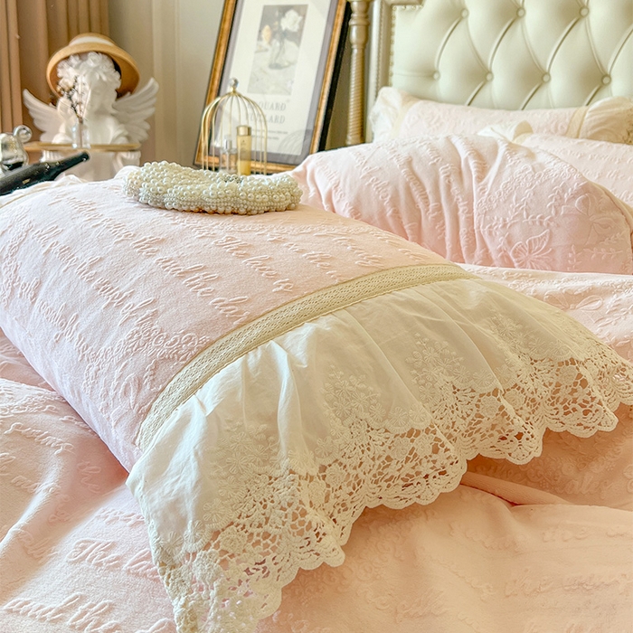 91家纺网 家纺一手货源 找家纺 （总）好儿喜家纺 2025新款法式雕花牛奶绒四件套床裙款-艾莉系列