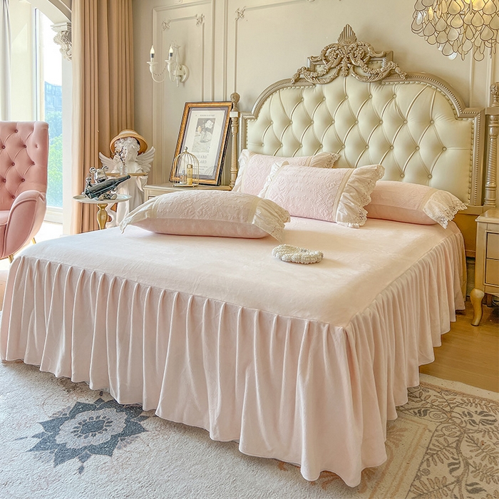 91家纺网 家纺一手货源 找家纺 （总）好儿喜家纺 2025新款法式雕花牛奶绒四件套床裙款-艾莉系列