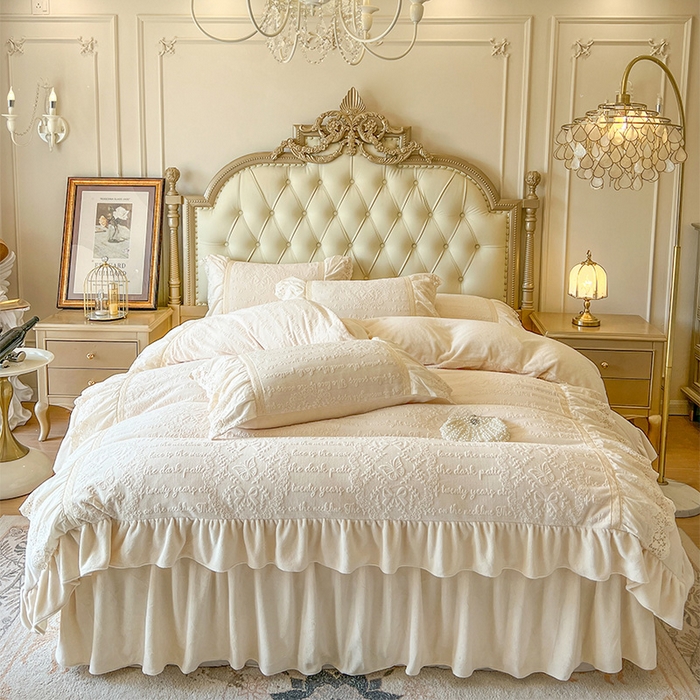 91家纺网 家纺一手货源 找家纺 （总）好儿喜家纺 2025新款法式雕花牛奶绒四件套床裙款-艾莉系列