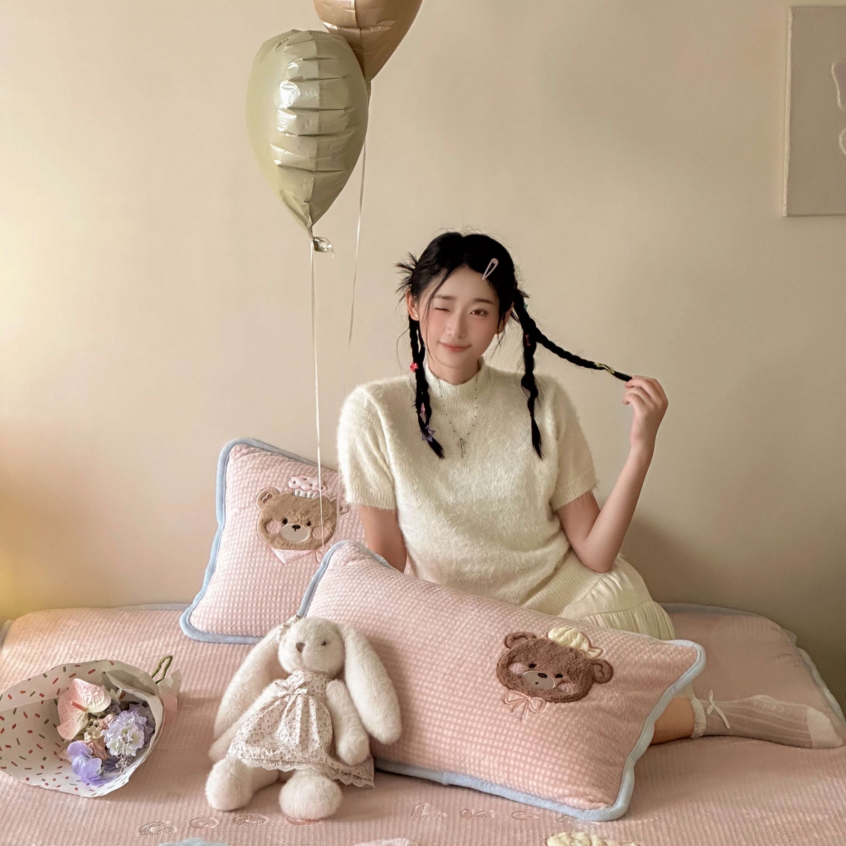 91家纺网 家纺一手货源 找家纺 Sweet dreams甜梦 2025新款华夫格绒兔毛贴布床笠三件套 三只小熊粉