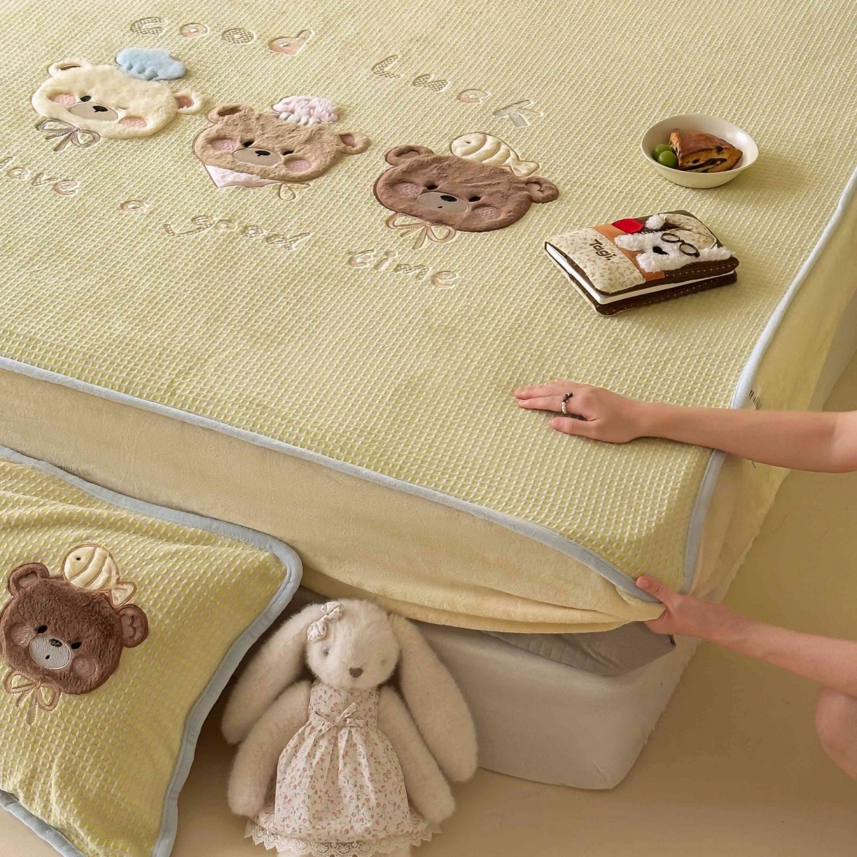 Sweet dreams甜梦 2025新款华夫格绒兔毛贴布床笠三件套 三只小熊黄