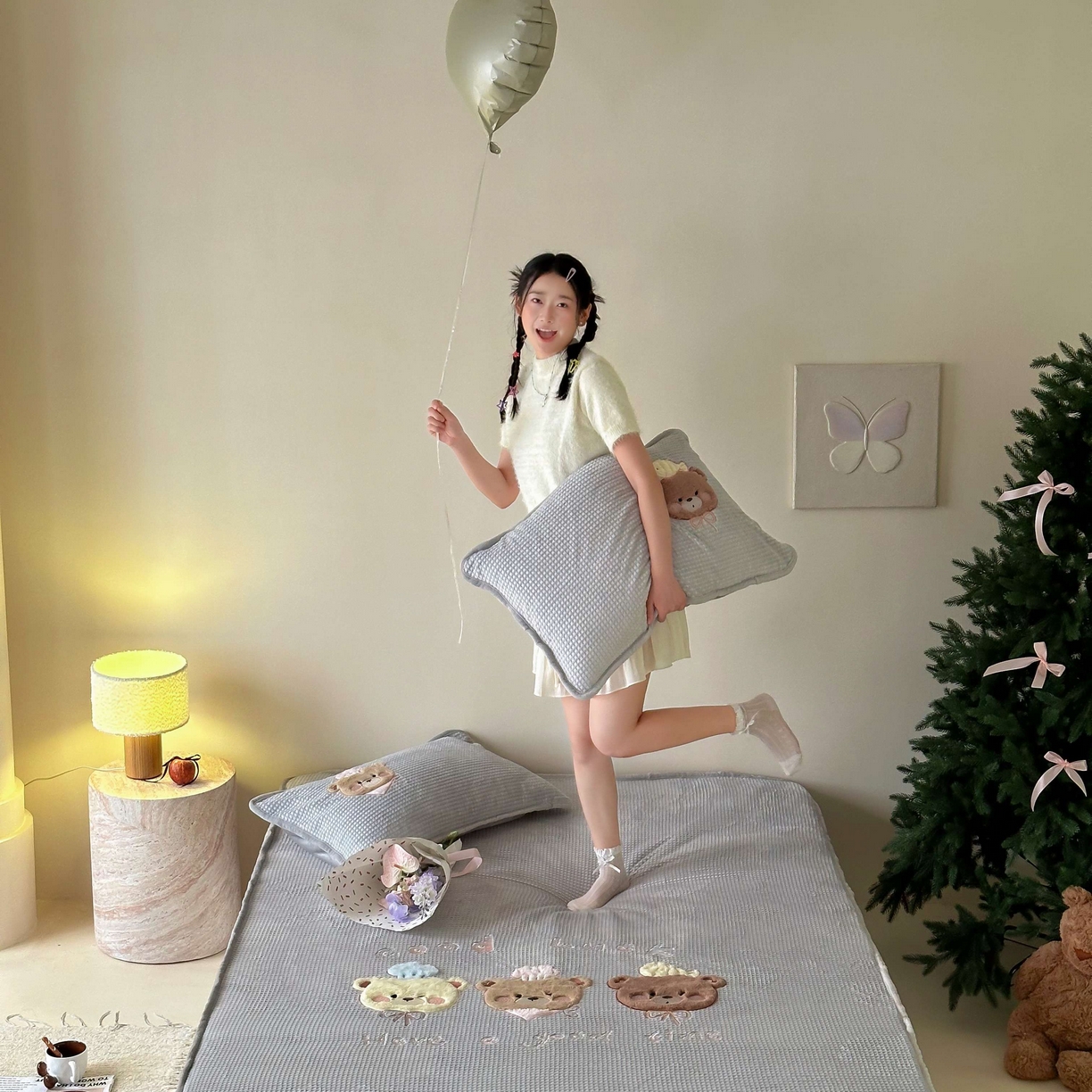 91家纺网 家纺一手货源 找家纺 Sweet dreams甜梦 2025新款华夫格绒兔毛贴布床笠三件套 三只小熊灰