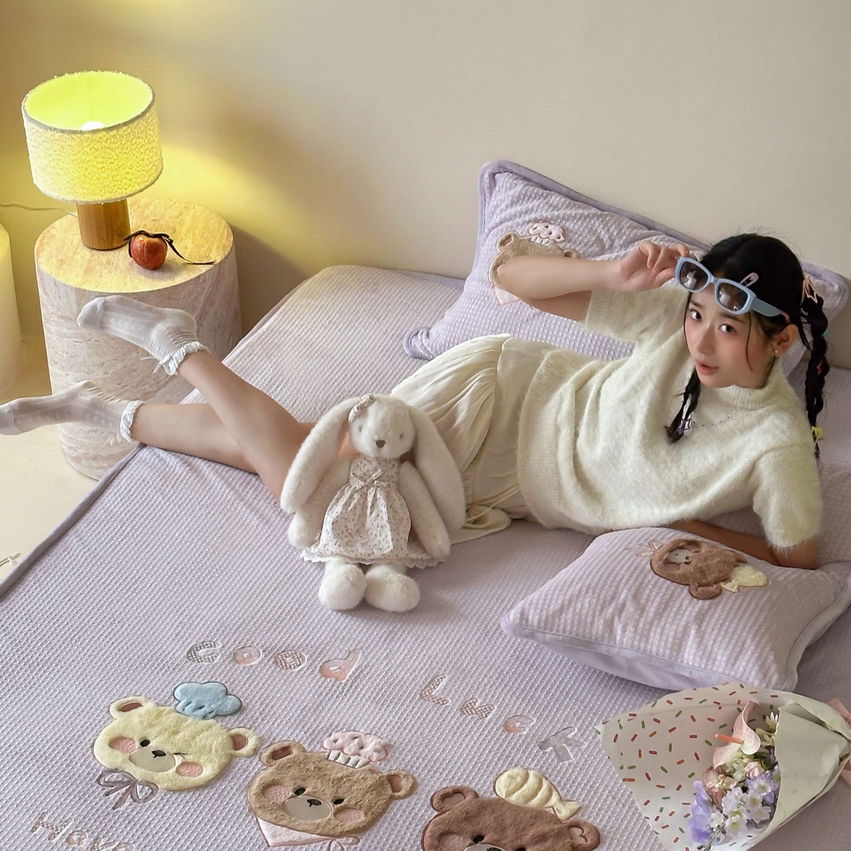 91家纺网 家纺一手货源 找家纺 Sweet dreams甜梦 2025新款华夫格绒兔毛贴布床笠三件套 三只小熊紫