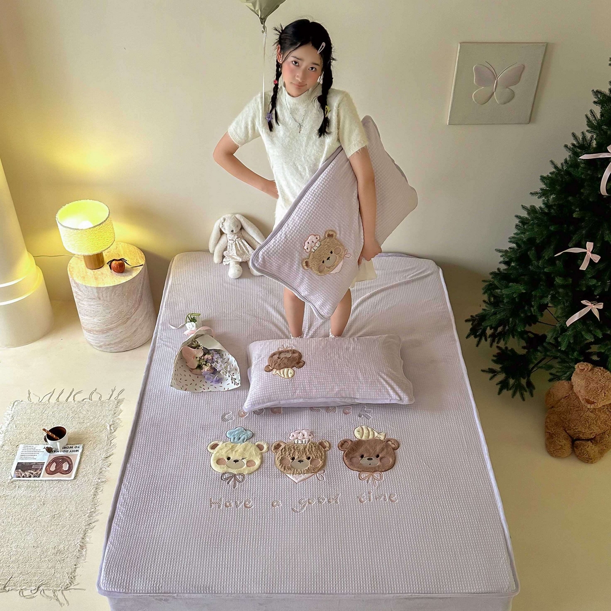 91家纺网 家纺一手货源 找家纺 Sweet dreams甜梦 2025新款华夫格绒兔毛贴布床笠三件套 三只小熊紫