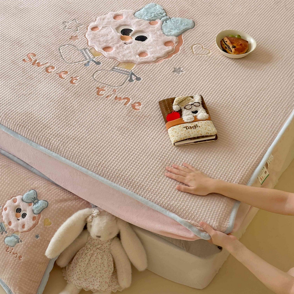 Sweet dreams甜梦 2025新款华夫格绒兔毛贴布床笠三件套 甜甜圈粉