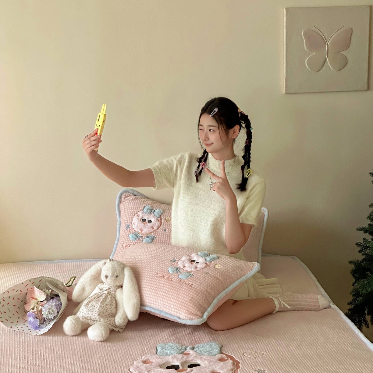 91家纺网 家纺一手货源 找家纺 Sweet dreams甜梦 2025新款华夫格绒兔毛贴布床笠三件套 甜甜圈粉