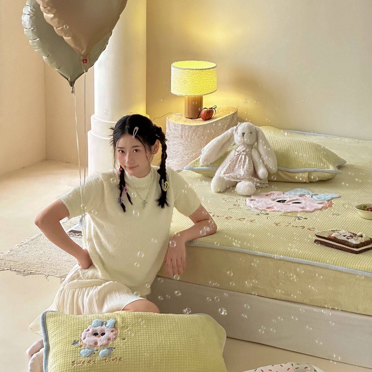 91家纺网 家纺一手货源 找家纺 Sweet dreams甜梦 2025新款华夫格绒兔毛贴布床笠三件套 甜甜圈黄