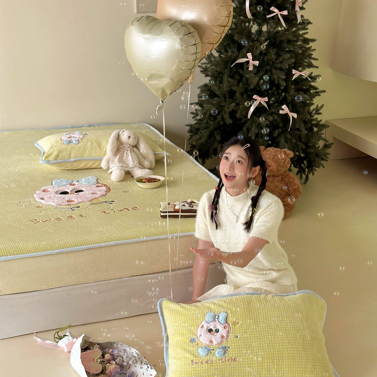 91家纺网 家纺一手货源 找家纺 Sweet dreams甜梦 2025新款华夫格绒兔毛贴布床笠三件套 甜甜圈黄