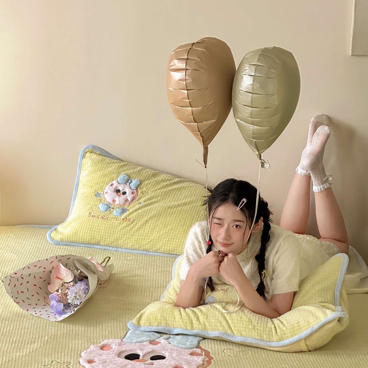 91家纺网 家纺一手货源 找家纺 Sweet dreams甜梦 2025新款华夫格绒兔毛贴布床笠三件套 甜甜圈黄