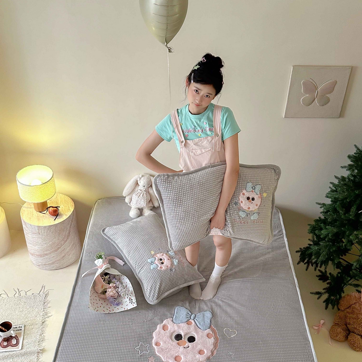 91家纺网 家纺一手货源 找家纺 Sweet dreams甜梦 2025新款华夫格绒兔毛贴布床笠三件套 甜甜圈灰