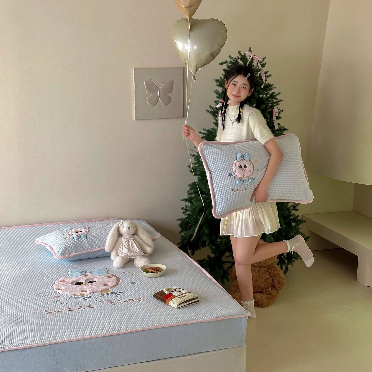 91家纺网 家纺一手货源 找家纺 Sweet dreams甜梦 2025新款华夫格绒兔毛贴布床笠三件套 甜甜圈蓝