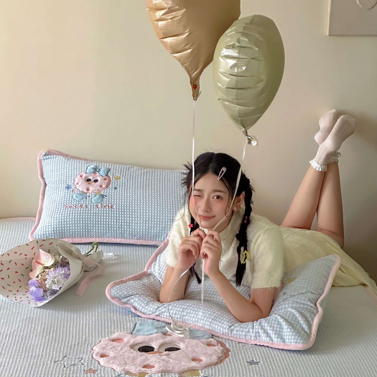 91家纺网 家纺一手货源 找家纺 Sweet dreams甜梦 2025新款华夫格绒兔毛贴布床笠三件套 甜甜圈蓝