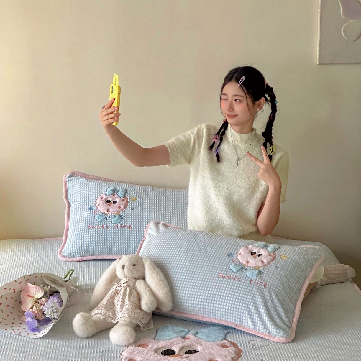 91家纺网 家纺一手货源 找家纺 Sweet dreams甜梦 2025新款华夫格绒兔毛贴布床笠三件套 甜甜圈蓝