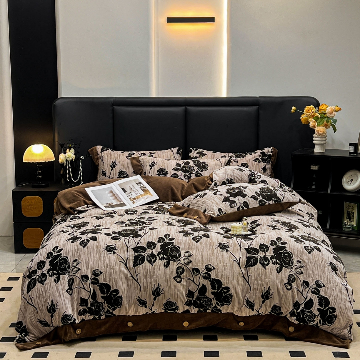 91家纺网 家纺一手货源 找家纺 （总）晚爱家纺（原晚安家居） 2025新款宽边纽扣款雕花绒四件套烂花立体雕花牛奶绒