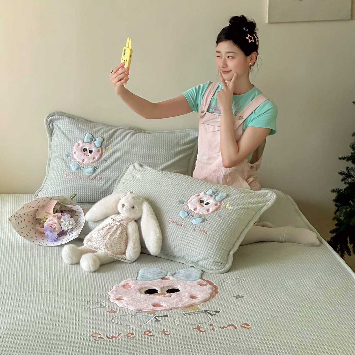 91家纺网 家纺一手货源 找家纺 Sweet dreams甜梦 2025新款华夫格绒兔毛贴布床笠三件套 甜甜圈绿