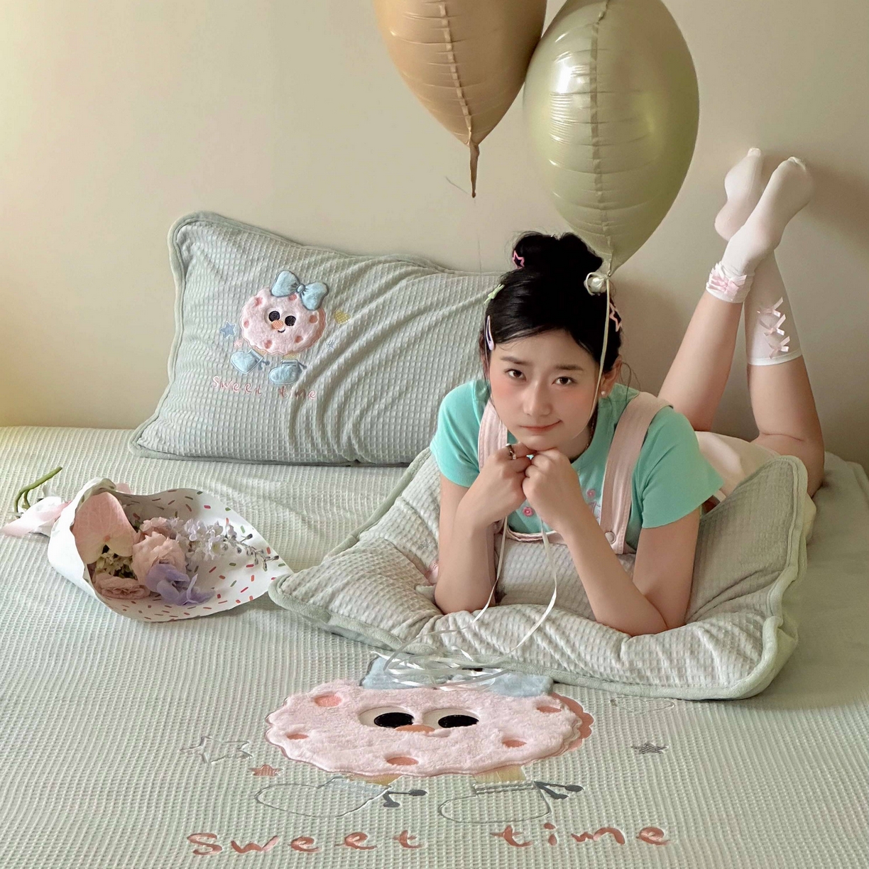 91家纺网 家纺一手货源 找家纺 Sweet dreams甜梦 2025新款华夫格绒兔毛贴布床笠三件套 甜甜圈绿