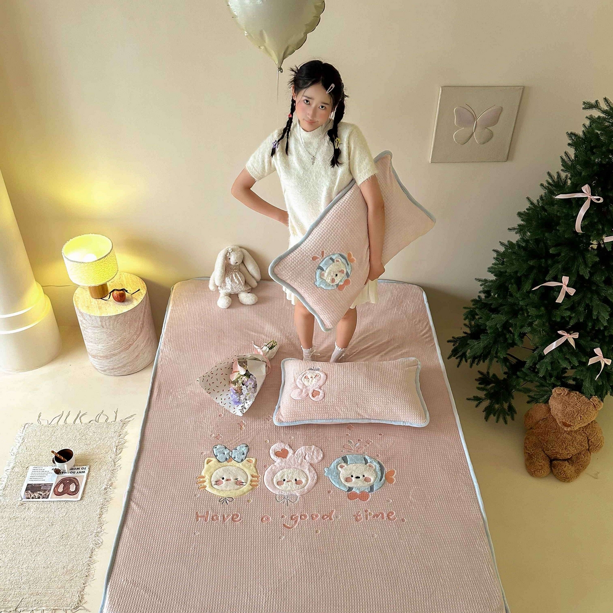 91家纺网 家纺一手货源 找家纺 Sweet dreams甜梦 2025新款华夫格绒兔毛贴布床笠三件套 小动物粉