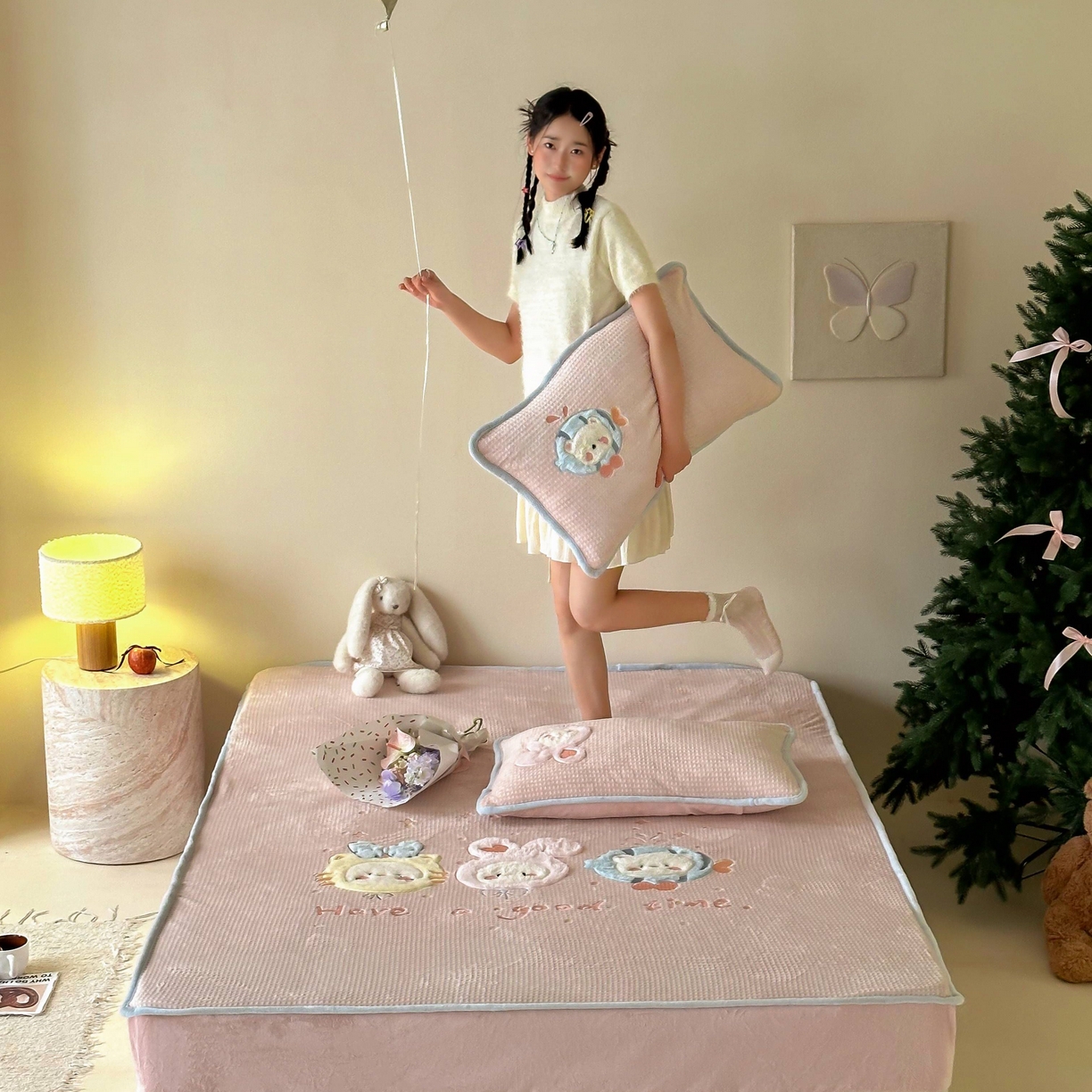 91家纺网 家纺一手货源 找家纺 Sweet dreams甜梦 2025新款华夫格绒兔毛贴布床笠三件套 小动物粉