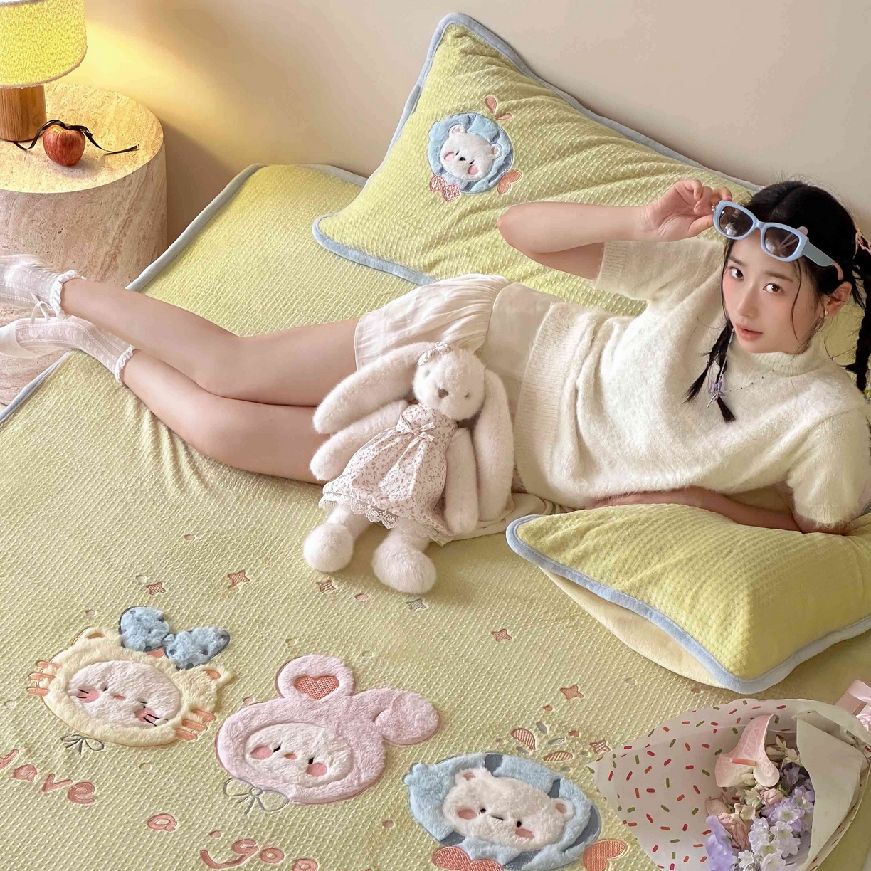 91家纺网 家纺一手货源 找家纺 Sweet dreams甜梦 2025新款华夫格绒兔毛贴布床笠三件套 小动物黄