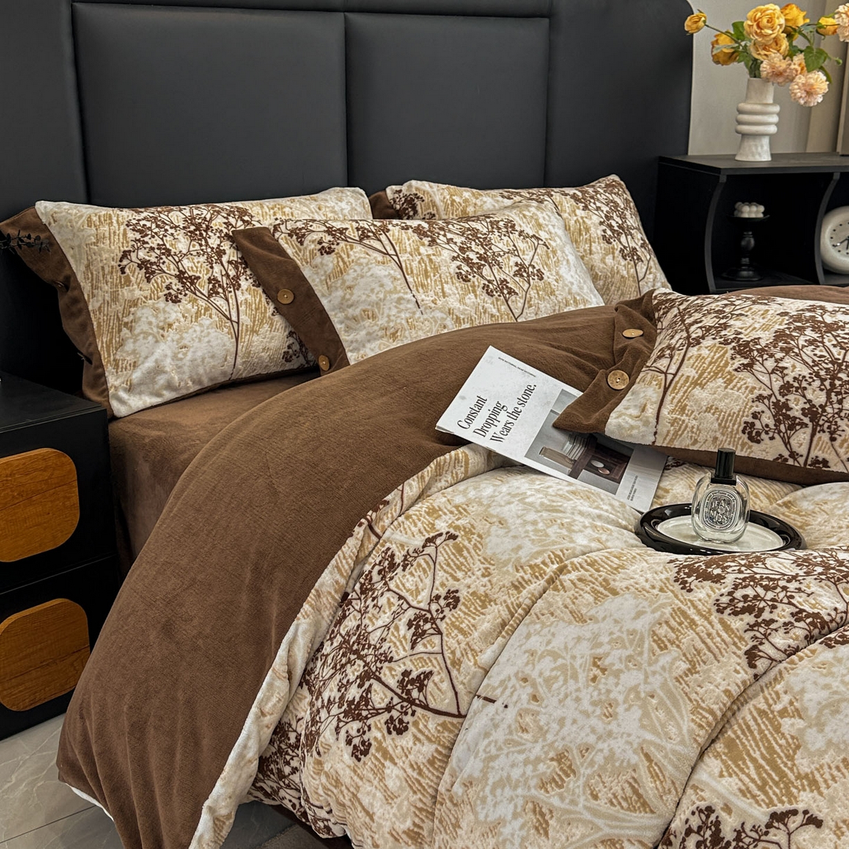 91家纺网 家纺一手货源 找家纺 晚爱家纺（原晚安家居） 2025新款宽边纽扣款雕花绒四件套烂花立体雕花牛奶绒 西西里