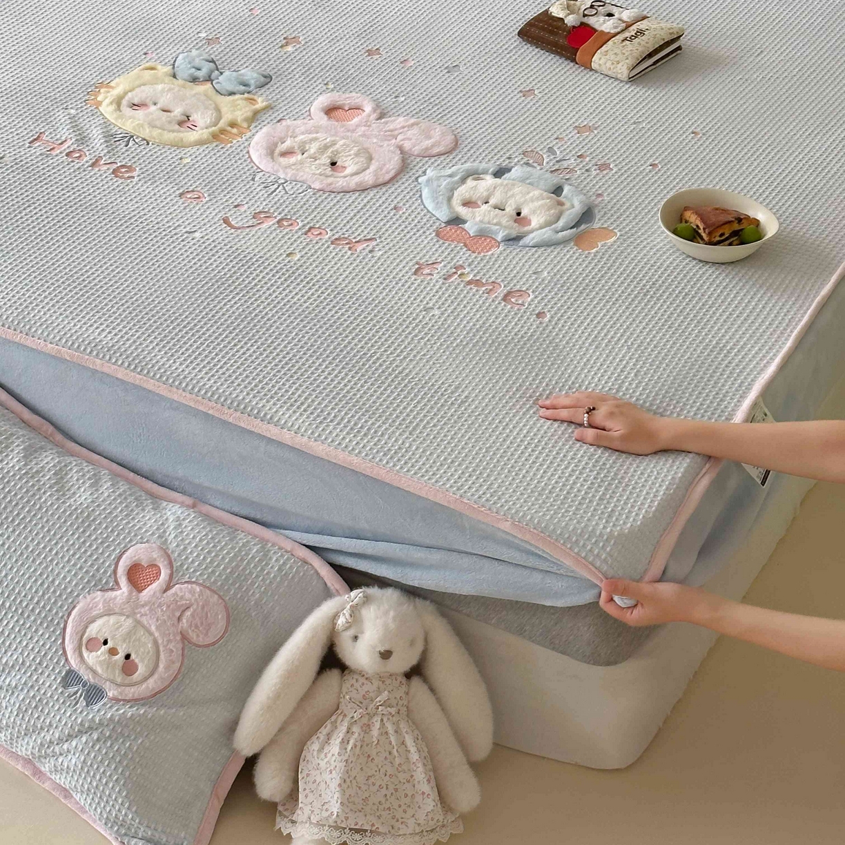 Sweet dreams甜梦 2025新款华夫格绒兔毛贴布床笠三件套 小动物蓝