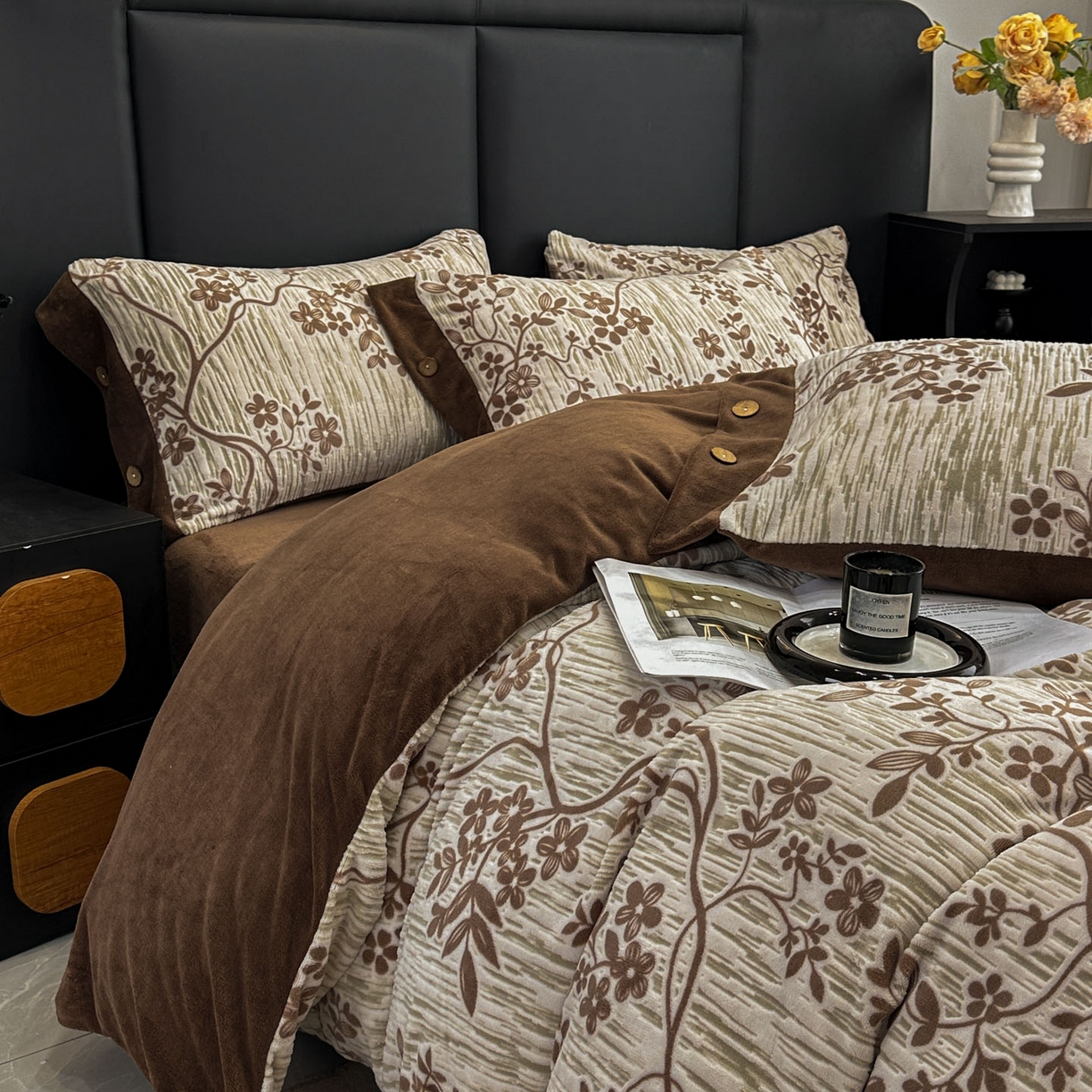 91家纺网 家纺一手货源 找家纺 晚爱家纺（原晚安家居） 2025新款宽边纽扣款雕花绒四件套烂花立体雕花牛奶绒 叶语悠然