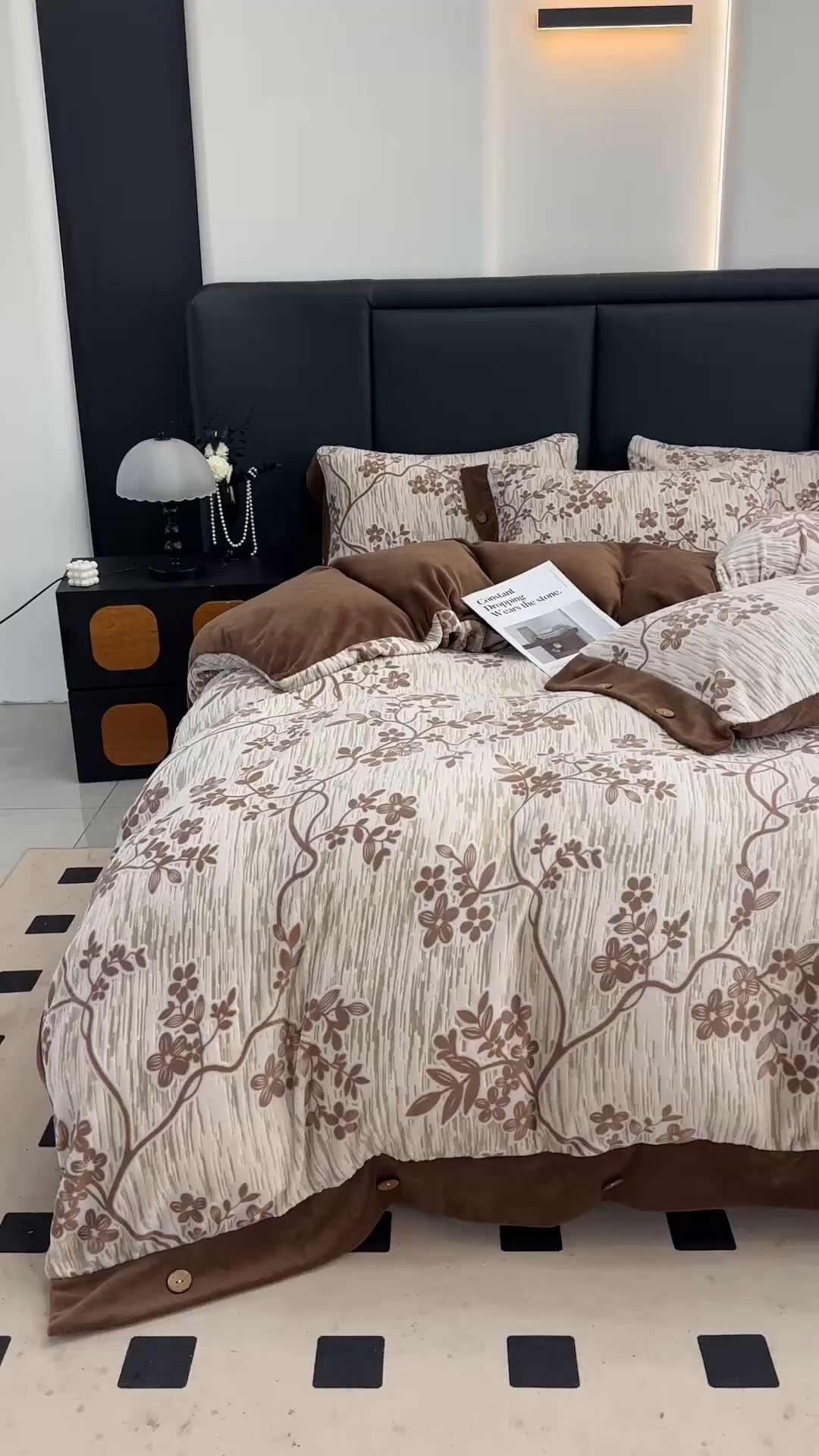 91家纺网 家纺一手货源 找家纺 晚爱家纺（原晚安家居） 2025新款宽边纽扣款雕花绒四件套烂花立体雕花牛奶绒 叶语悠然