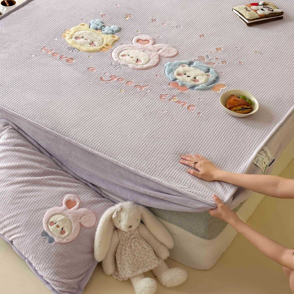 Sweet dreams甜梦 2025新款华夫格绒兔毛贴布床笠三件套 小动物紫