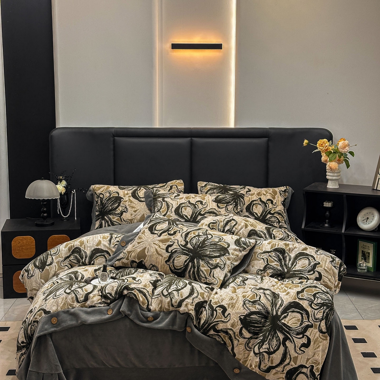 91家纺网 家纺一手货源 找家纺 晚爱家纺（原晚安家居） 2025新款宽边纽扣款雕花绒四件套烂花立体雕花牛奶绒 优雅花卉-灰