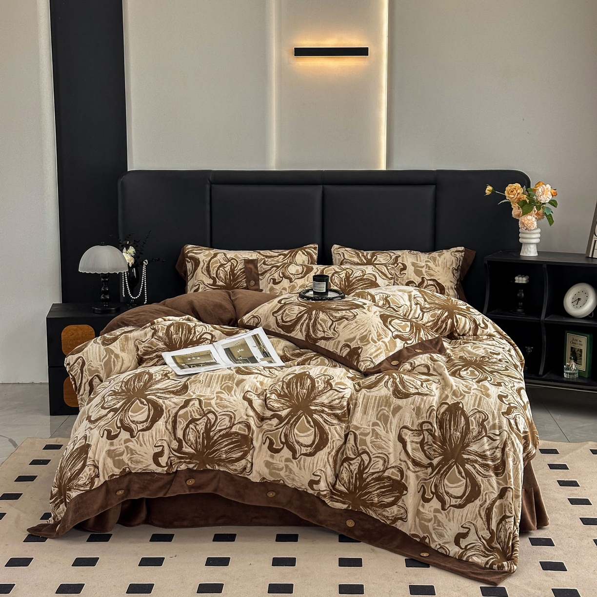 91家纺网 家纺一手货源 找家纺 晚爱家纺（原晚安家居） 2025新款宽边纽扣款雕花绒四件套烂花立体雕花牛奶绒 优雅花卉-咖