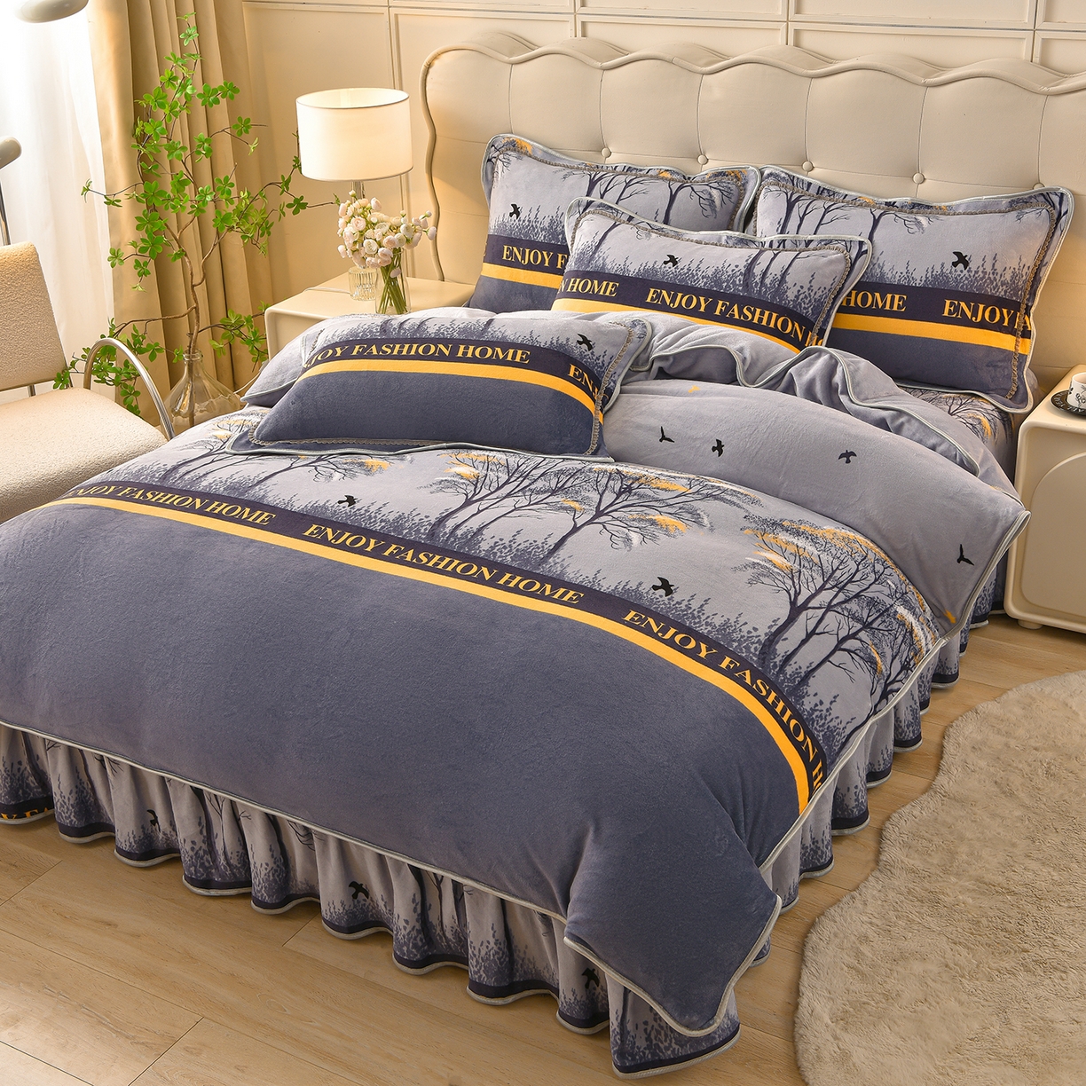 91家纺网 家纺一手货源 找家纺 赛丽雅 2025新款牛奶绒床裙四件套8-9斤法莱绒直播爆款日产2万套 富贵树--灰