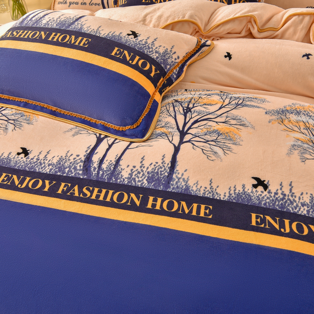 91家纺网 家纺一手货源 找家纺 赛丽雅 2025新款牛奶绒床裙四件套8-9斤法莱绒直播爆款日产2万套 富贵树-蓝