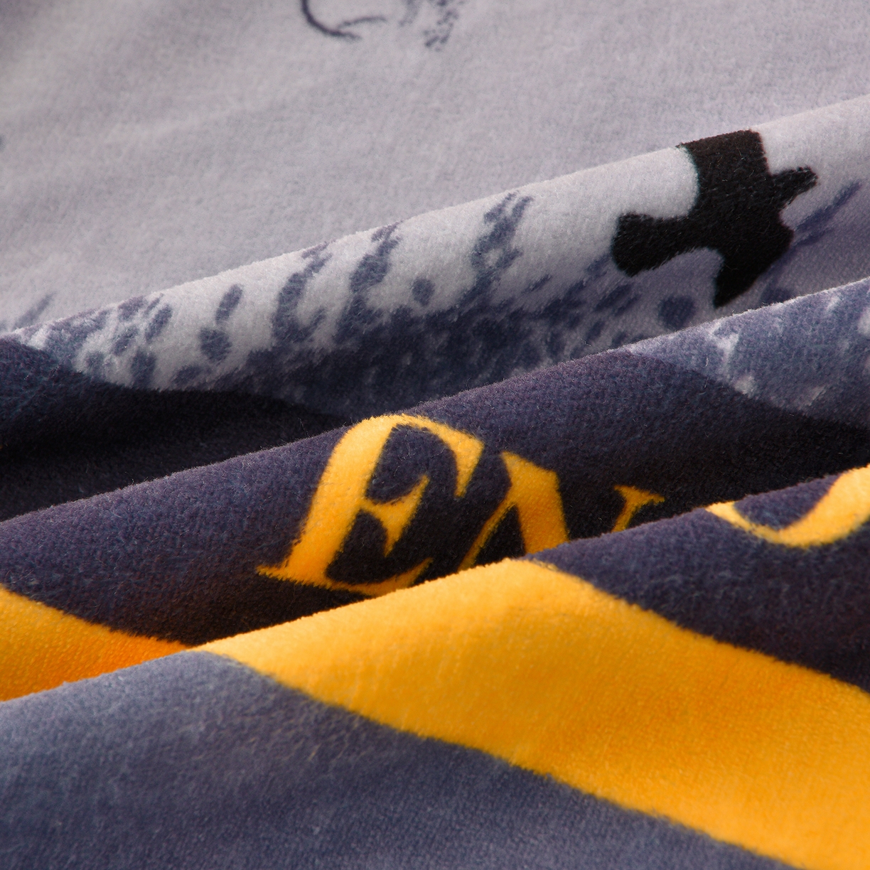 91家纺网 家纺一手货源 找家纺 赛丽雅 2025新款牛奶绒床裙四件套8-9斤法莱绒直播爆款日产2万套 富贵树--灰